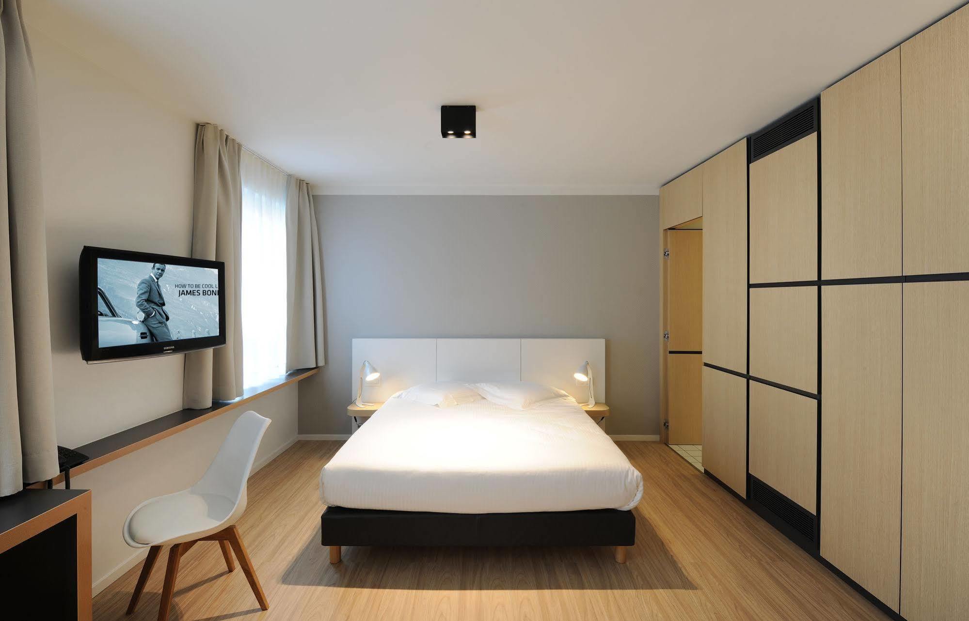 Hotel Hilton Garden Brussels Centre 4*